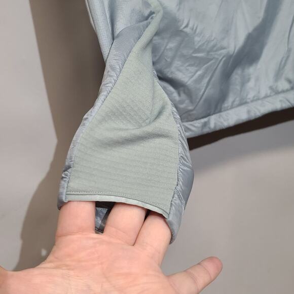 The North Face Women's Winter Warm 1/4 Zip Light Gray/Blue Size XS - Picture 4 of 7